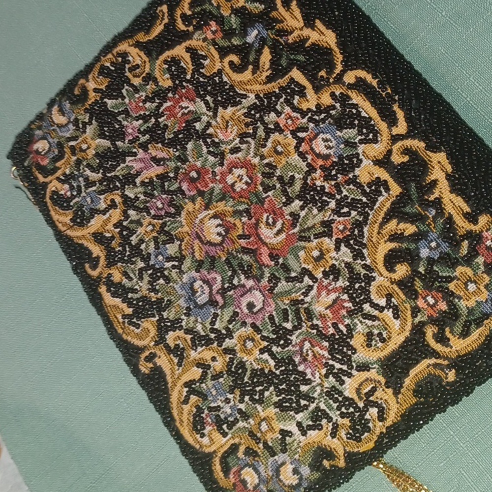 La Regale Beaded Floral Handbag